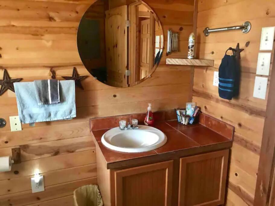Cottonwood Creek Cabins - Alpine, Tx المظهر الخارجي الصورة